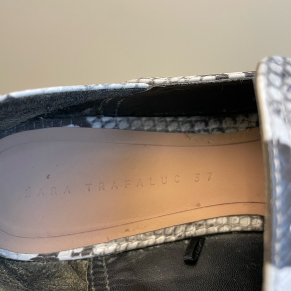 Zara Faux Snakeskin pattern black and white brogue Loafers women’s size 37 - Picture 5 of 9